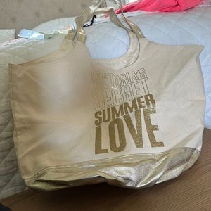 Victoria’s secret summer tote